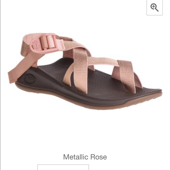 metallic rose chacos